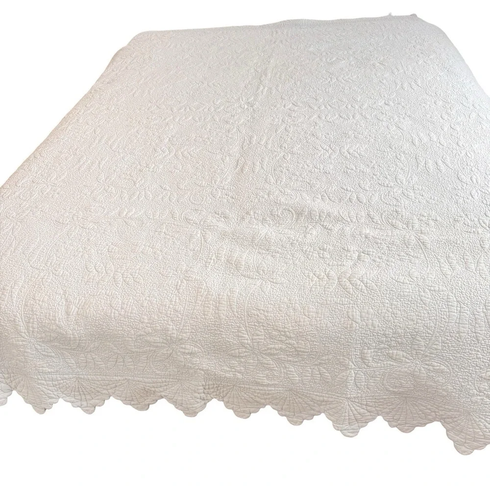 Matelasse Quilt Blue King Cotton Scalloped Bedspread Coverlet 88x92 Reversible